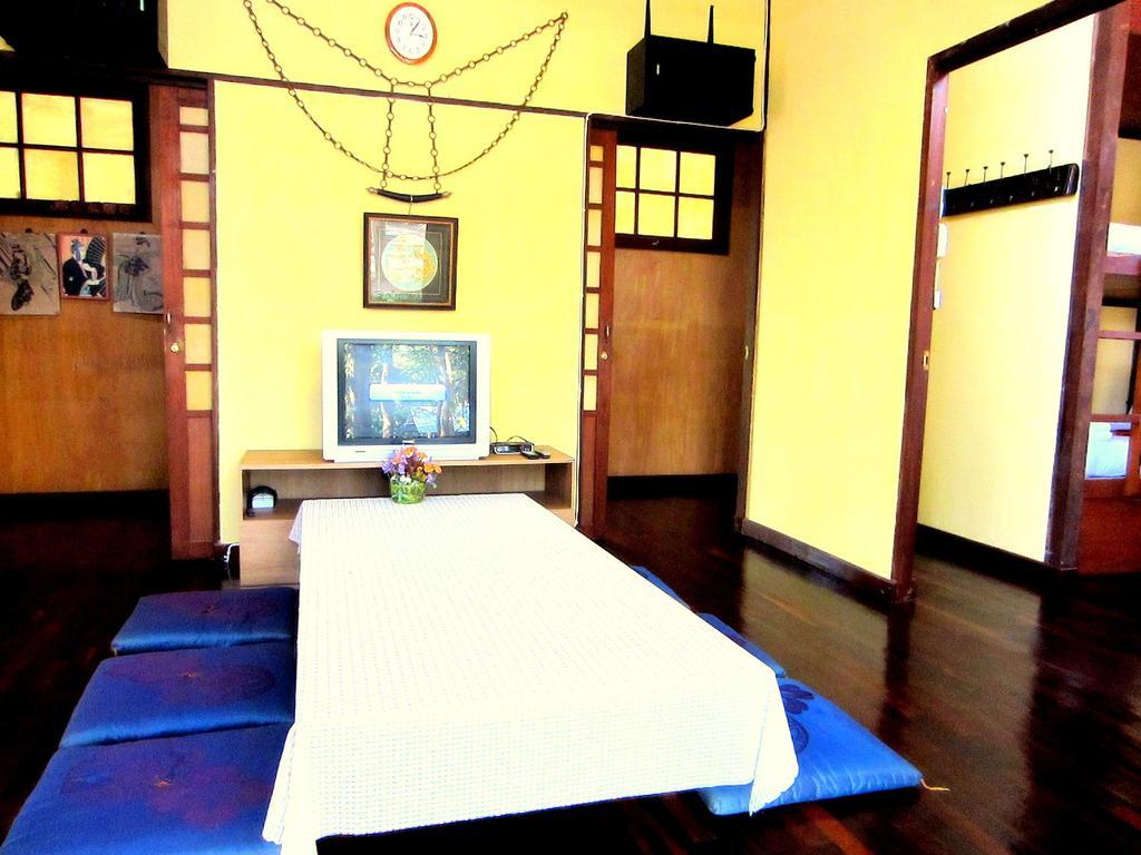 Golden Teak Homestay Mae Rim Exteriör bild