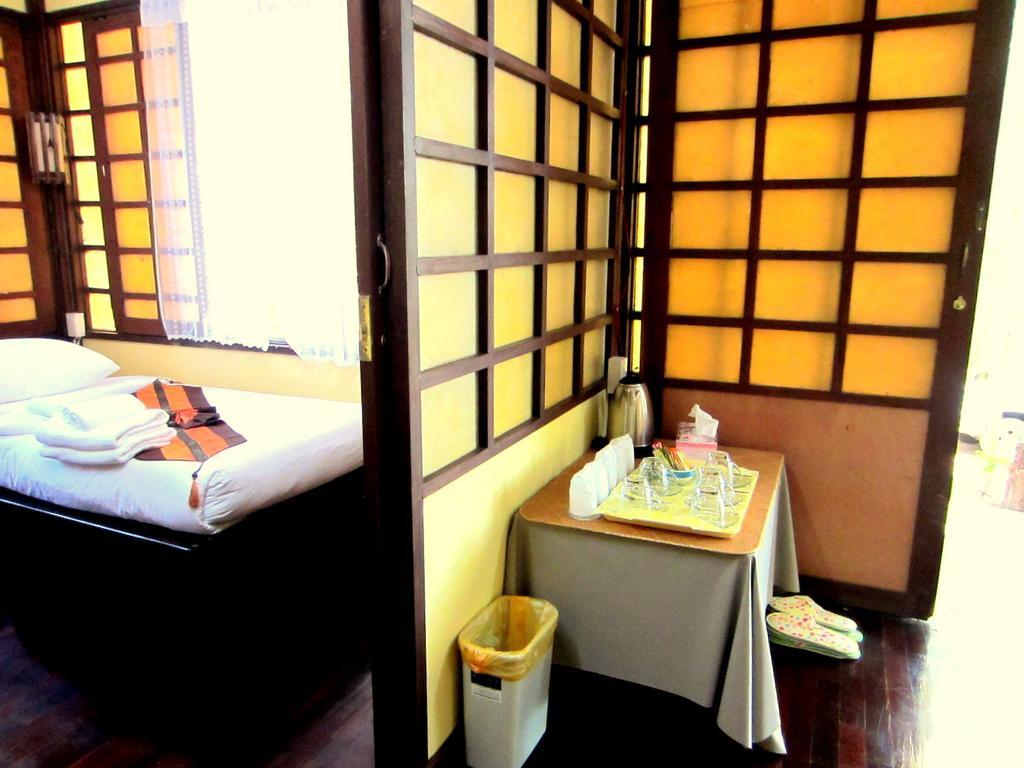 Golden Teak Homestay Mae Rim Exteriör bild