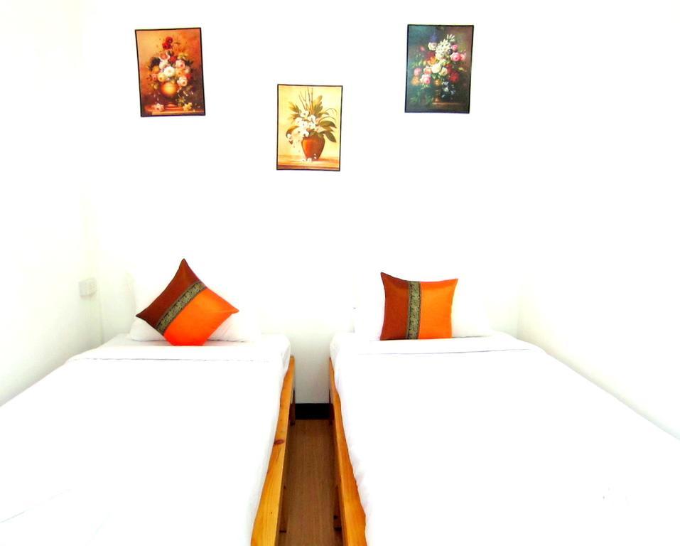 Golden Teak Homestay Mae Rim Exteriör bild
