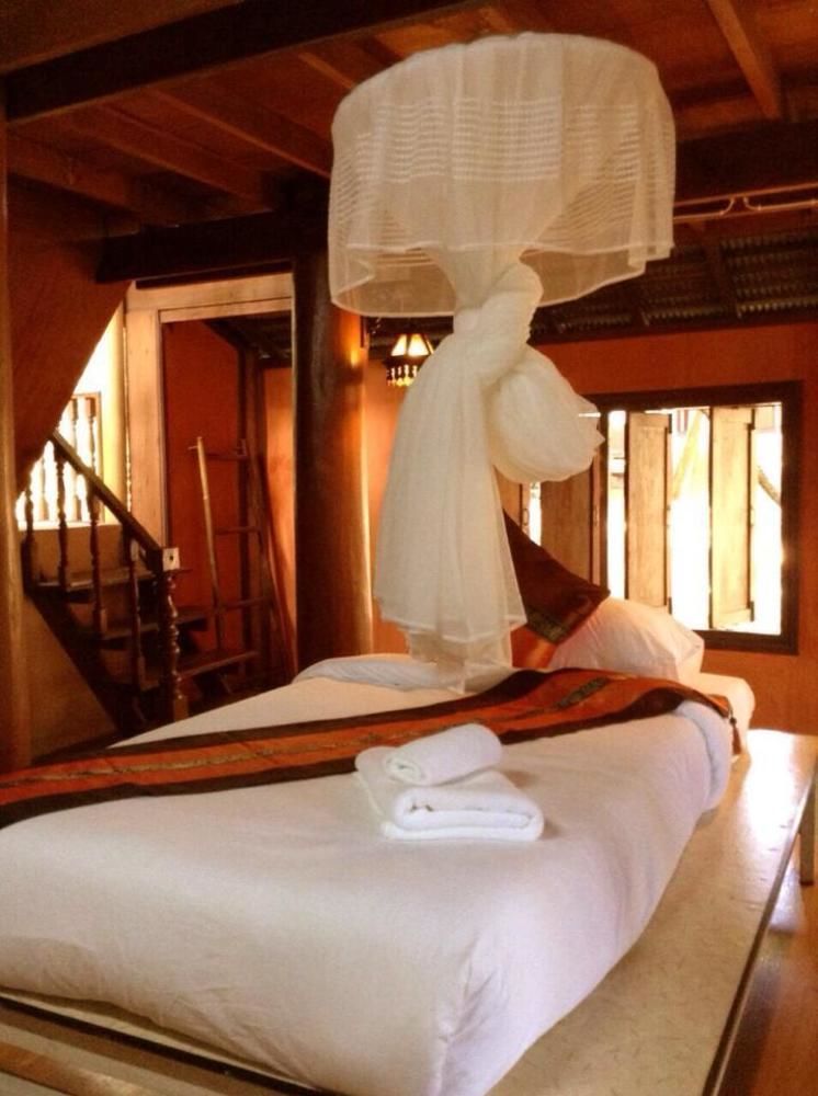 Golden Teak Homestay Mae Rim Exteriör bild