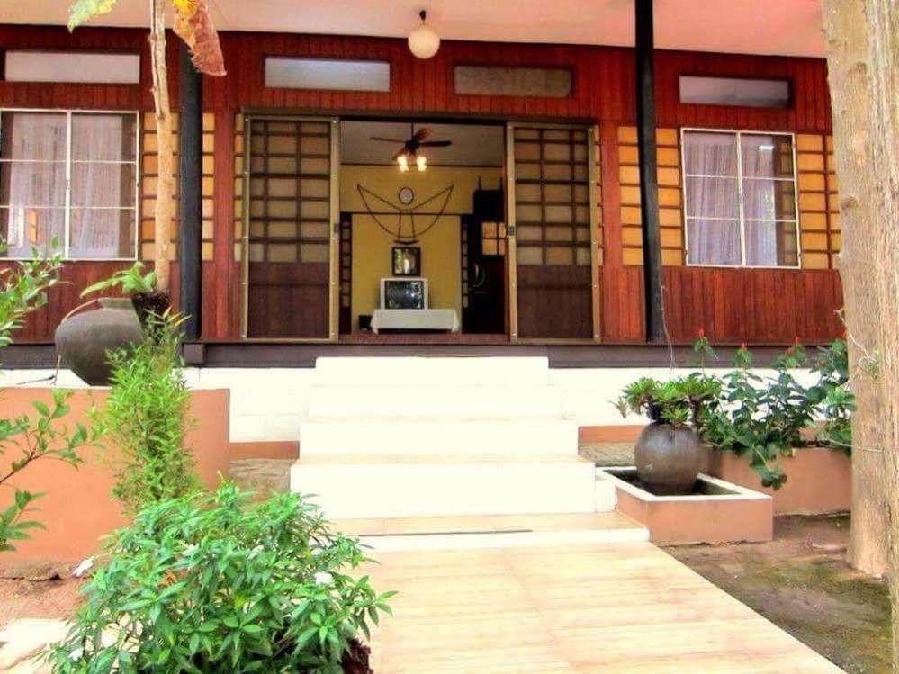 Golden Teak Homestay Mae Rim Exteriör bild