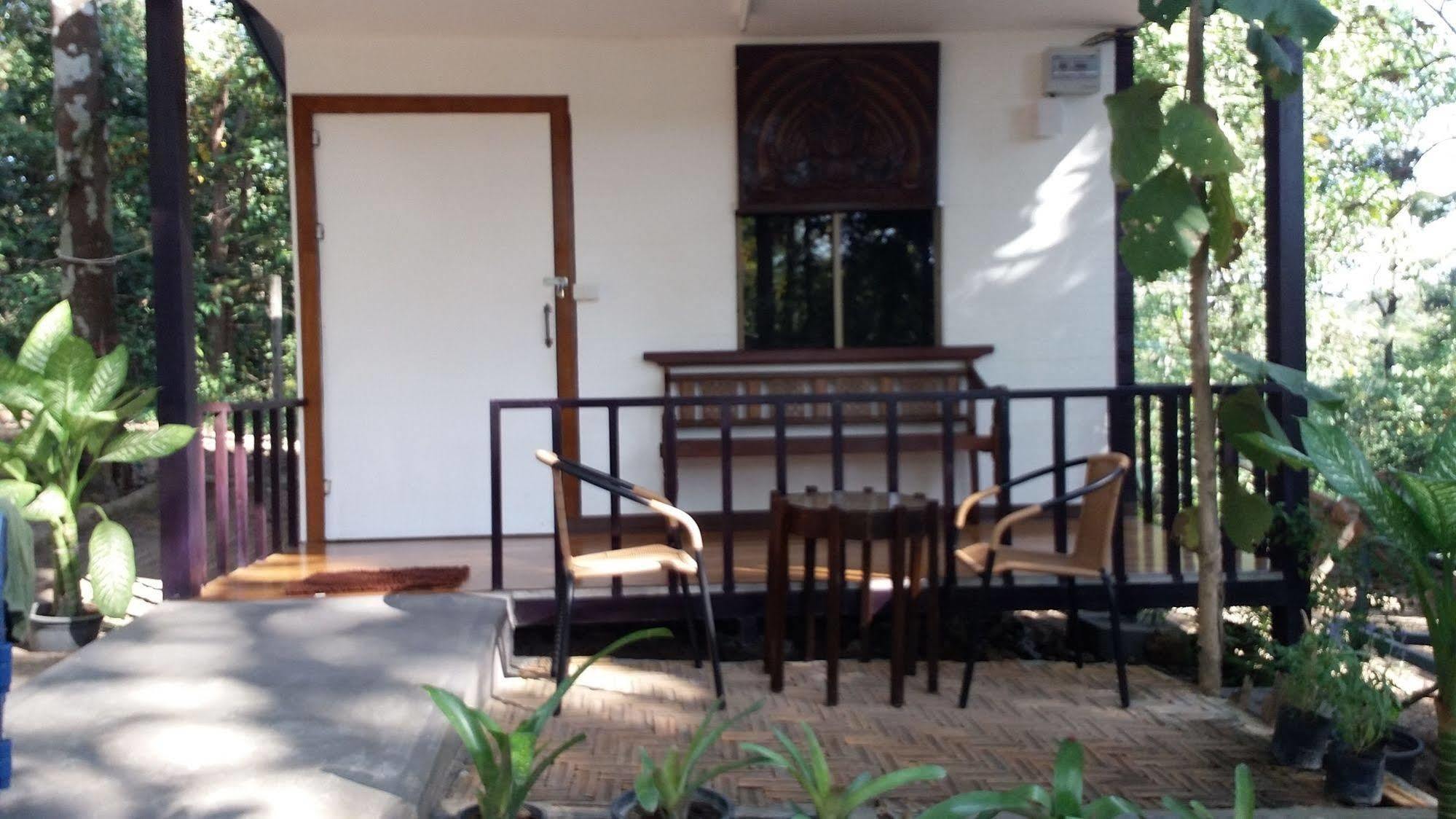 Golden Teak Homestay Mae Rim Exteriör bild